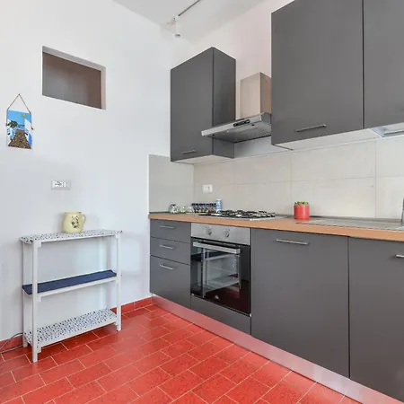 Elba Bellavista -- Casa Palmaiola -- *