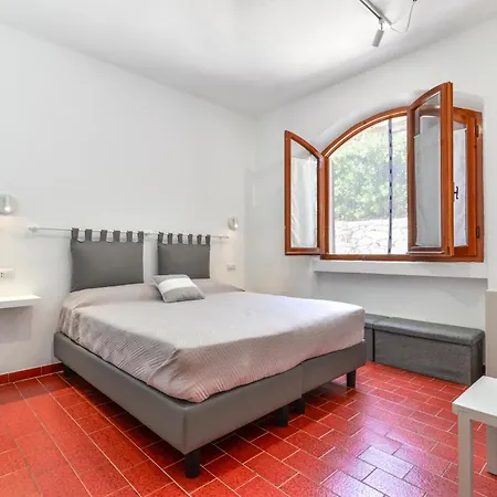 Elba Bellavista -- Casa Palmaiola --